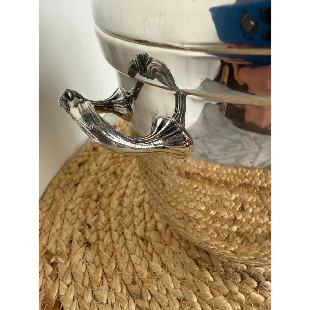 Vintage Sheffield Silver Co. silver plate ice bucket, pineapple finial, HEAVY